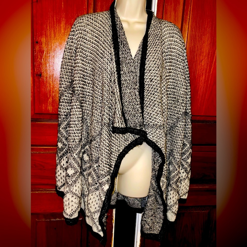 Hampshire Studio Gray Handkerchief Cardigan. Size Large
